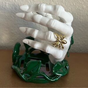 Bath & body works IVY WITCH HAND WITH SPIDER RING FOAMING SOAP HOLDER